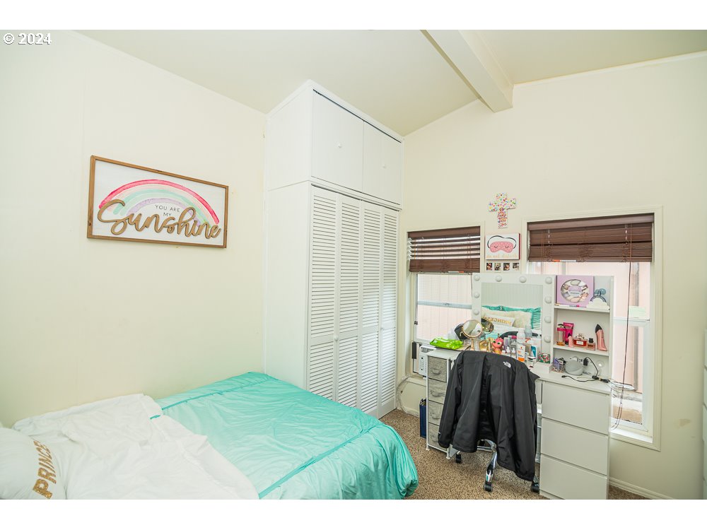 2566 Janelle Way Eugene, OR 97404 - Photo 12 of 47