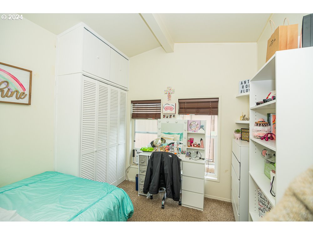 2566 Janelle Way Eugene, OR 97404 - Photo 13 of 47