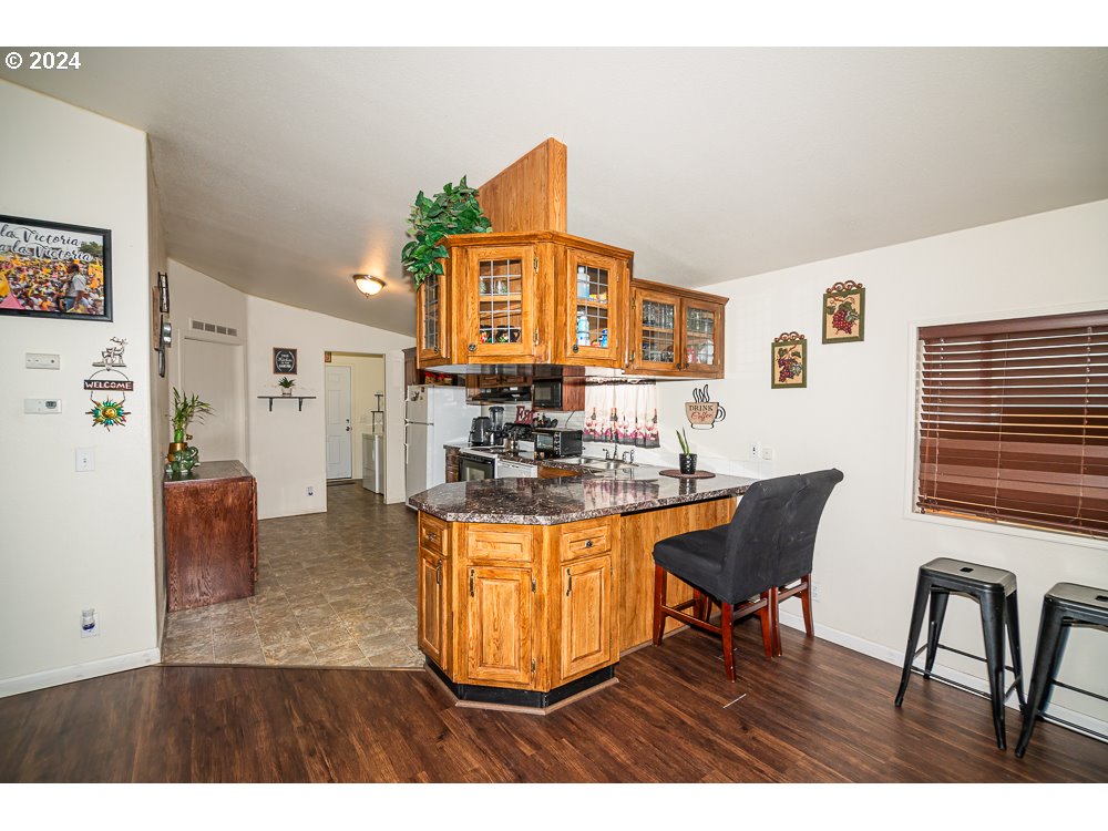 2566 Janelle Way Eugene, OR 97404 - Photo 23 of 47