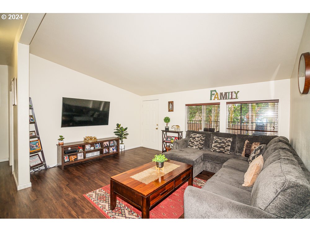 2566 Janelle Way Eugene, OR 97404 - Photo 27 of 47