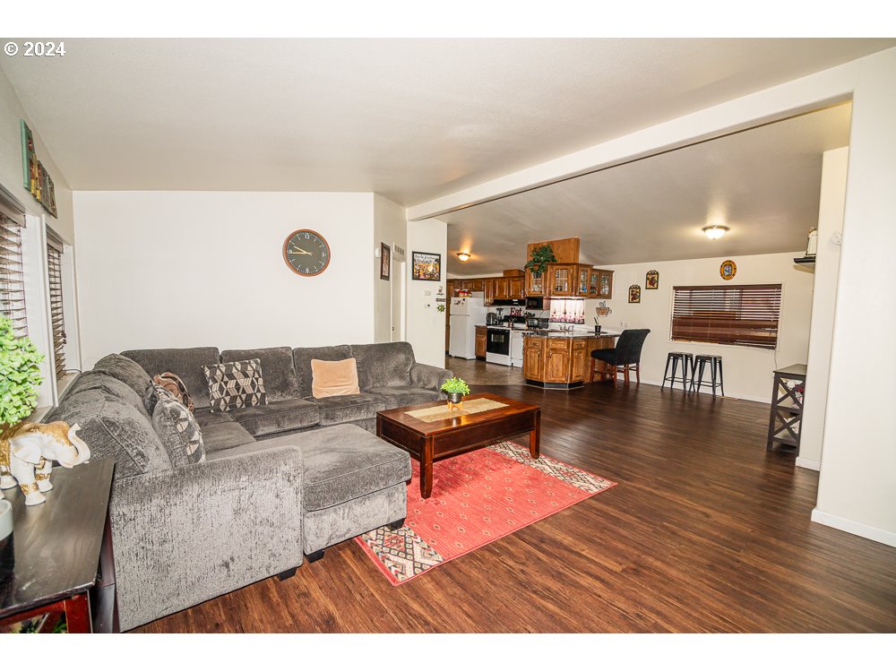 2566 Janelle Way Eugene, OR 97404 - Photo 29 of 47