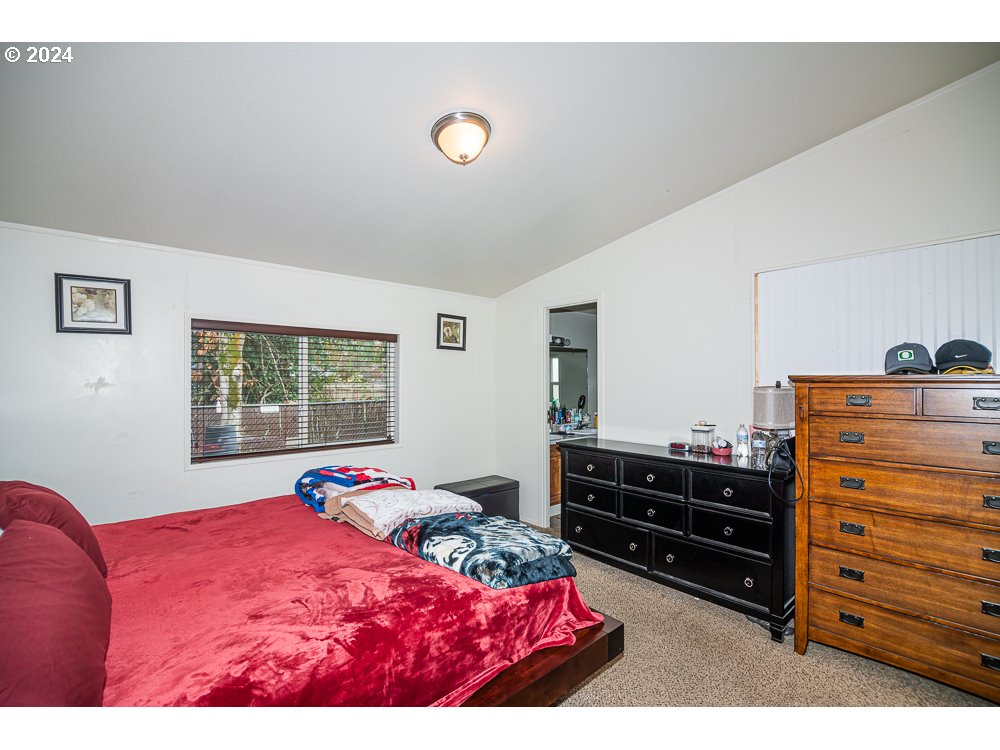 2566 Janelle Way Eugene, OR 97404 - Photo 30 of 47