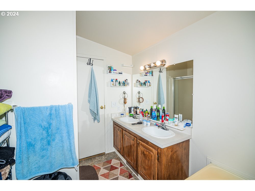 2566 Janelle Way Eugene, OR 97404 - Photo 36 of 47