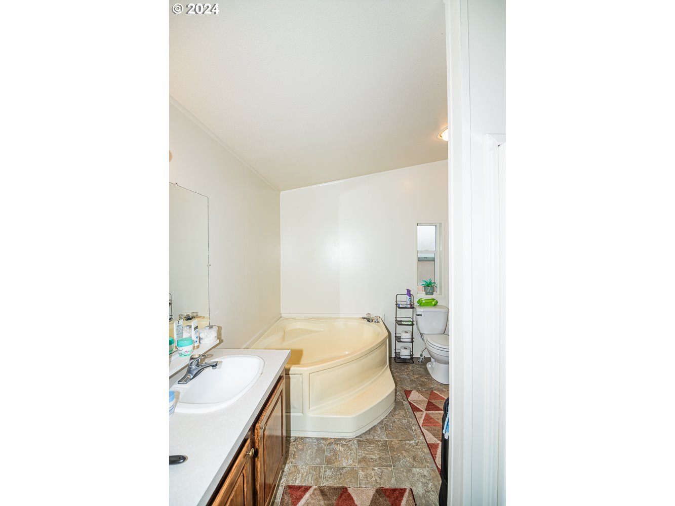 2566 Janelle Way Eugene, OR 97404 - Photo 38 of 47