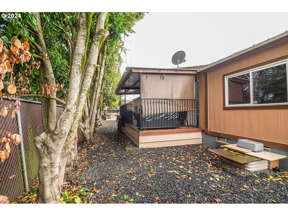 2566 Janelle Way Eugene, OR 97404 - Photo 9 of 47