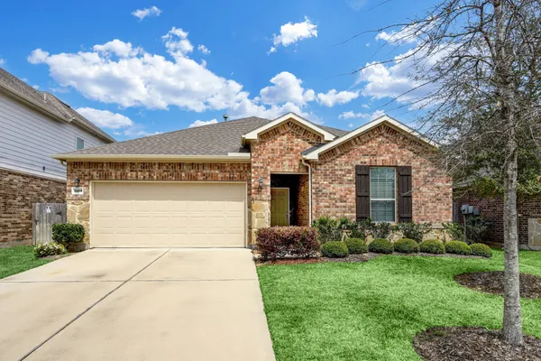 $2,100 | 30214 Live Oak Way, Brookshire, TX 77423