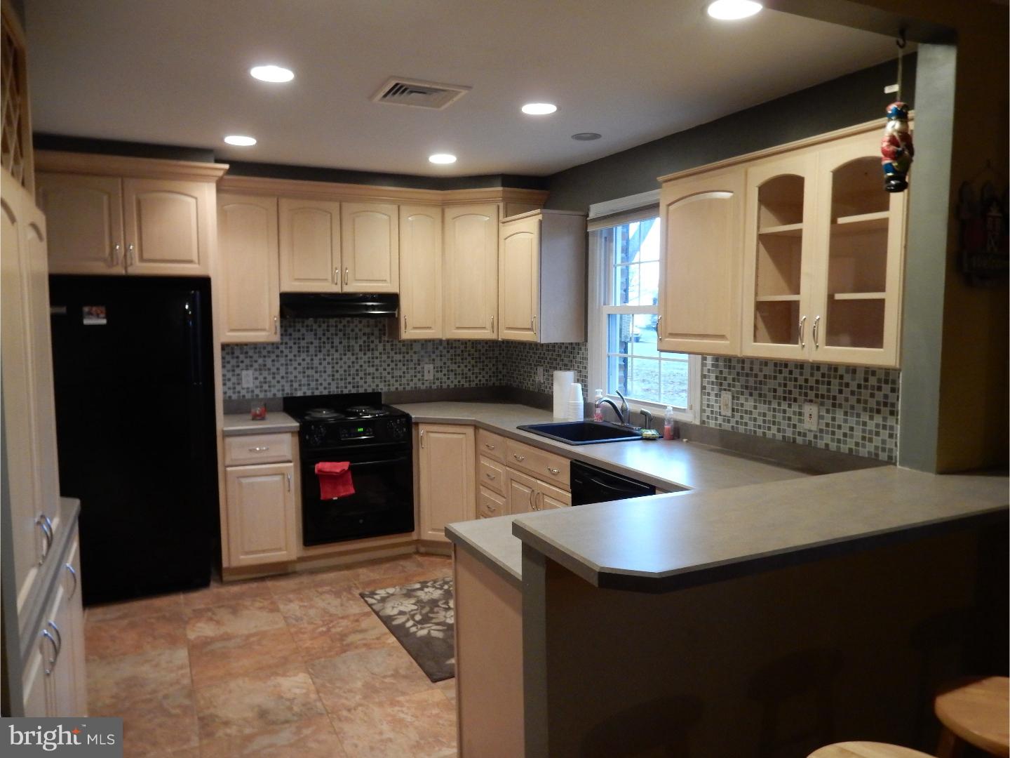 301 Willowbrook Road Horsham, PA 19044 - Photo 9 of 17 Kitchen