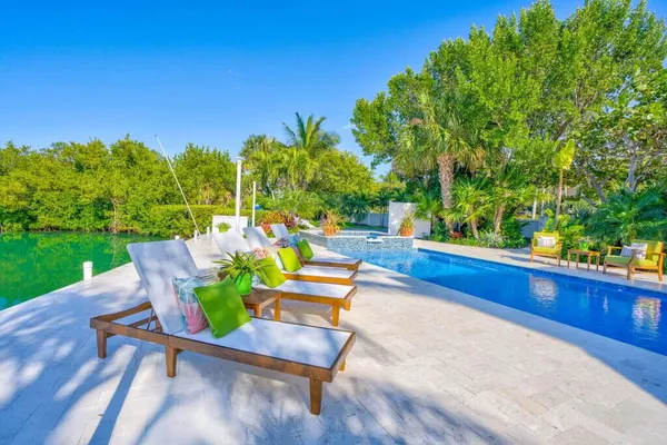 $3,399,000 | 17183 Coral Drive, Sugarloaf, FL 33042