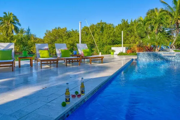 $3,399,000 | 17183 Coral Drive, Sugarloaf, FL 33042