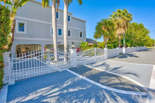 $3,399,000 | 17183 Coral Drive, Sugarloaf, FL 33042