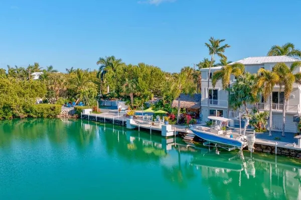 $3,399,000 | 17183 Coral Drive, Sugarloaf, FL 33042