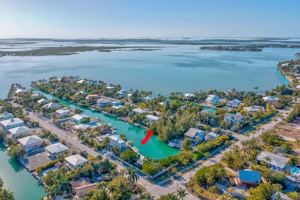 $3,399,000 | 17183 Coral Drive, Sugarloaf, FL 33042