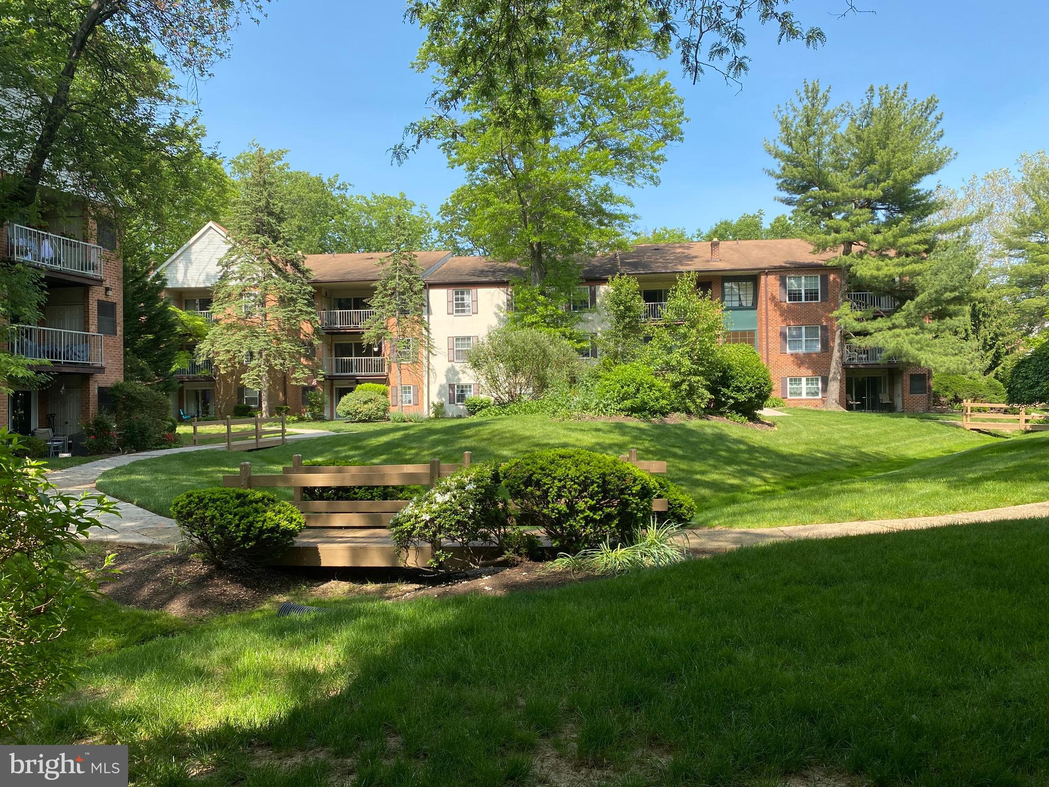 181 Drummers Lane Wayne, PA 19087 - Photo 11 of 11 Glenhardie's most
picturesque courtyard