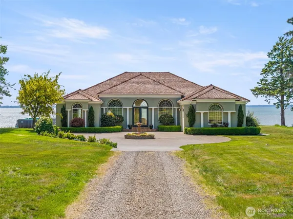 $1,599,000 | 41 Gray Gables Lane, Hoquiam, WA 98550