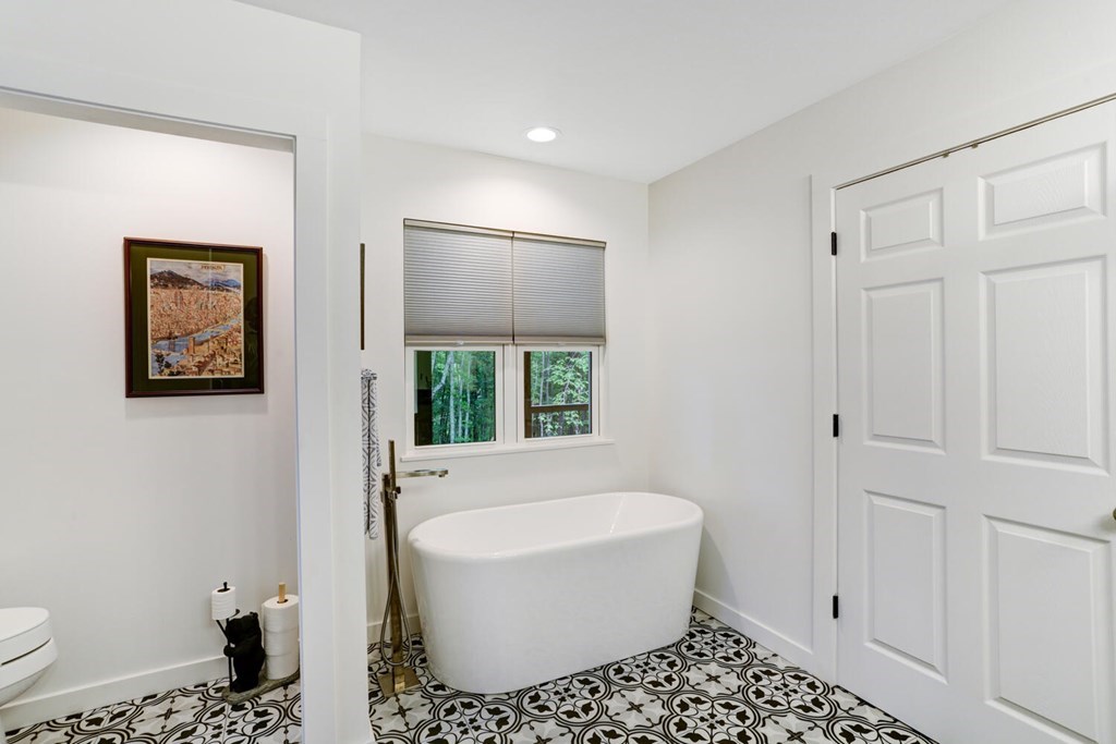 404 Caldwell Overlook Brasstown, NC 28902 - Photo 14 of 73