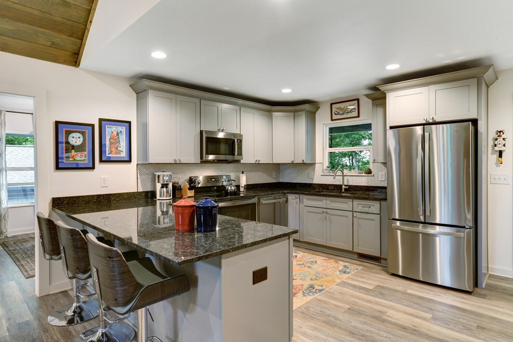 404 Caldwell Overlook Brasstown, NC 28902 - Photo 7 of 73