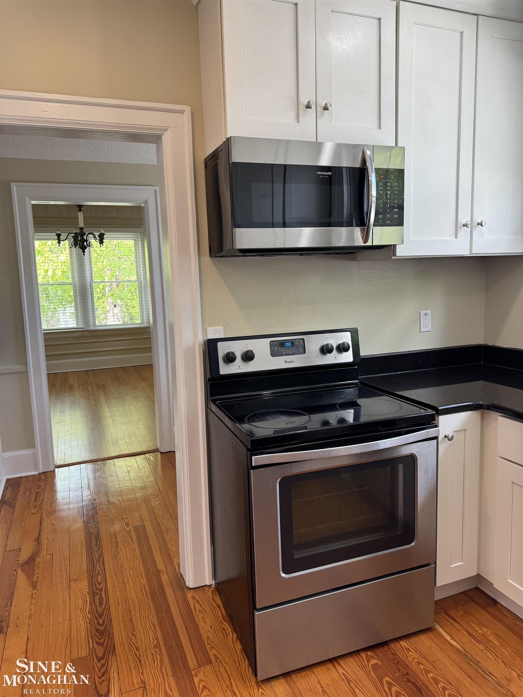 371 Neff Road Grosse Pointe, MI 48230 - Photo 8 of 12