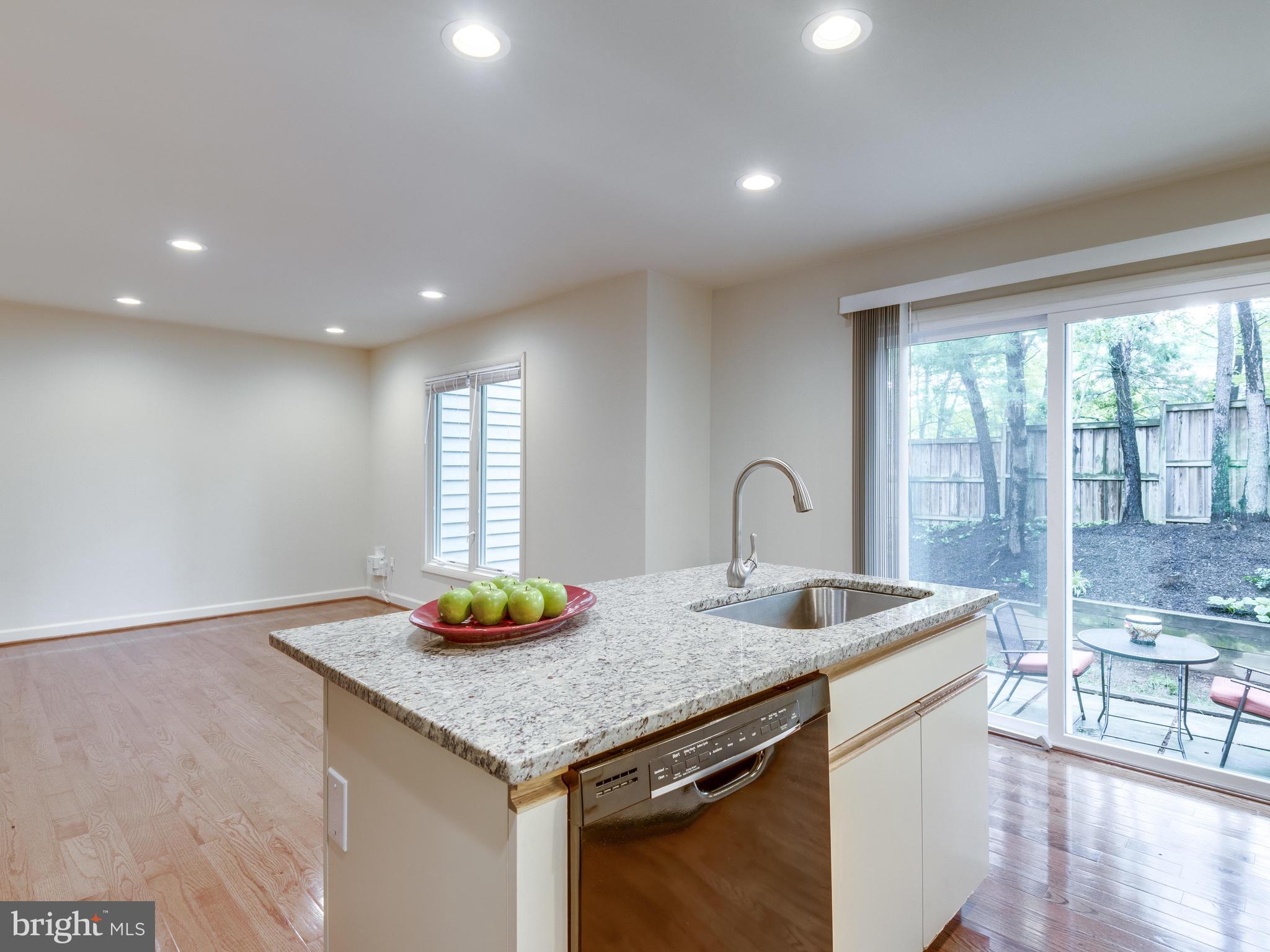 11121 Lakespray Way Reston, VA 20191 - Photo 8 of 29 Center island in kitchen