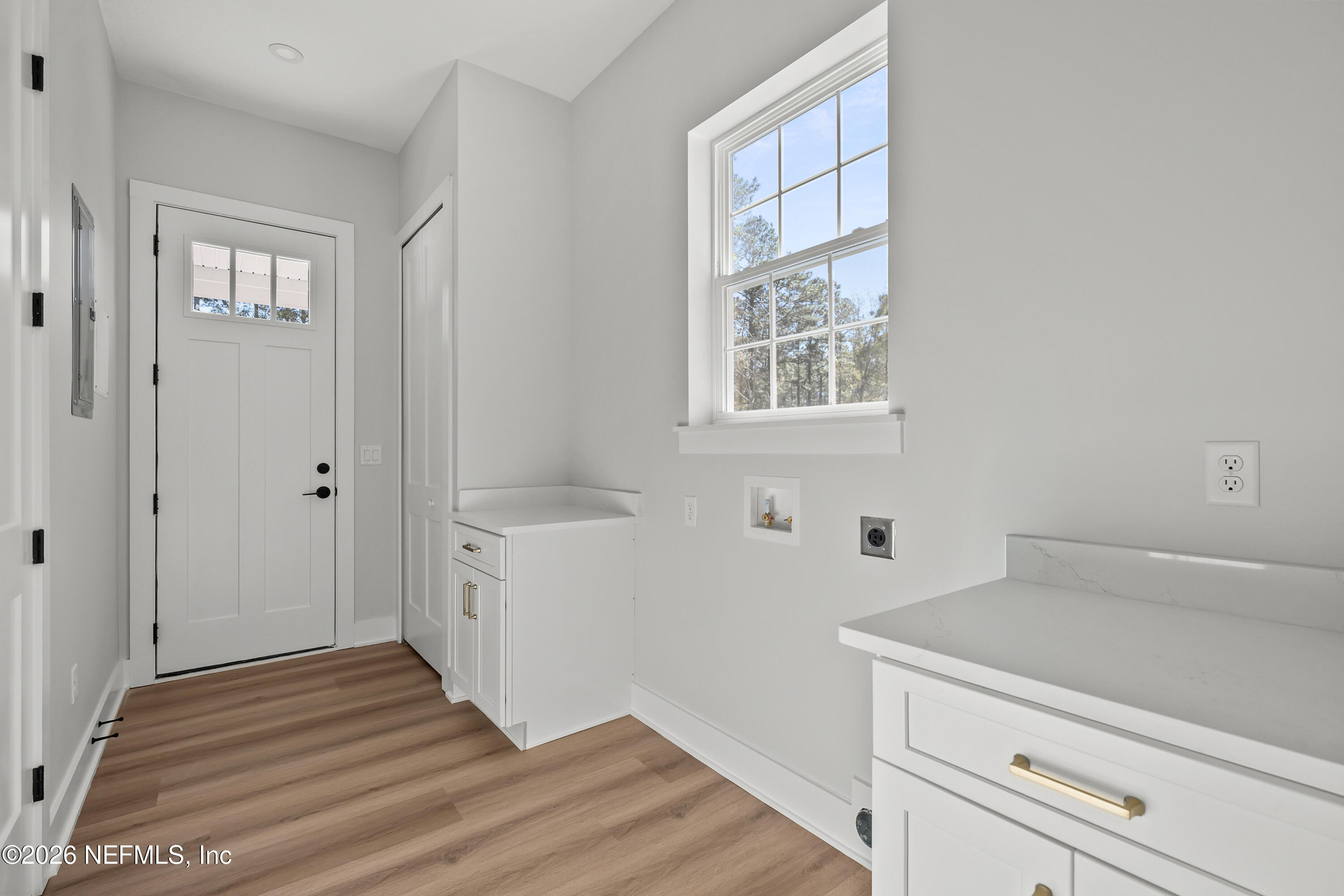543 Palmetto Bluff Road Palatka, FL 32177 - Photo 20 of 23 a bathroom with a bathtub and shower