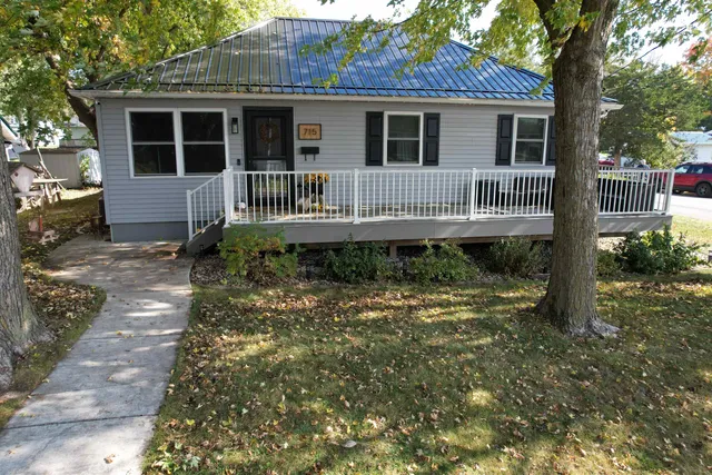 $263,900 | 715 Sickle Street, Platteville, WI 53818