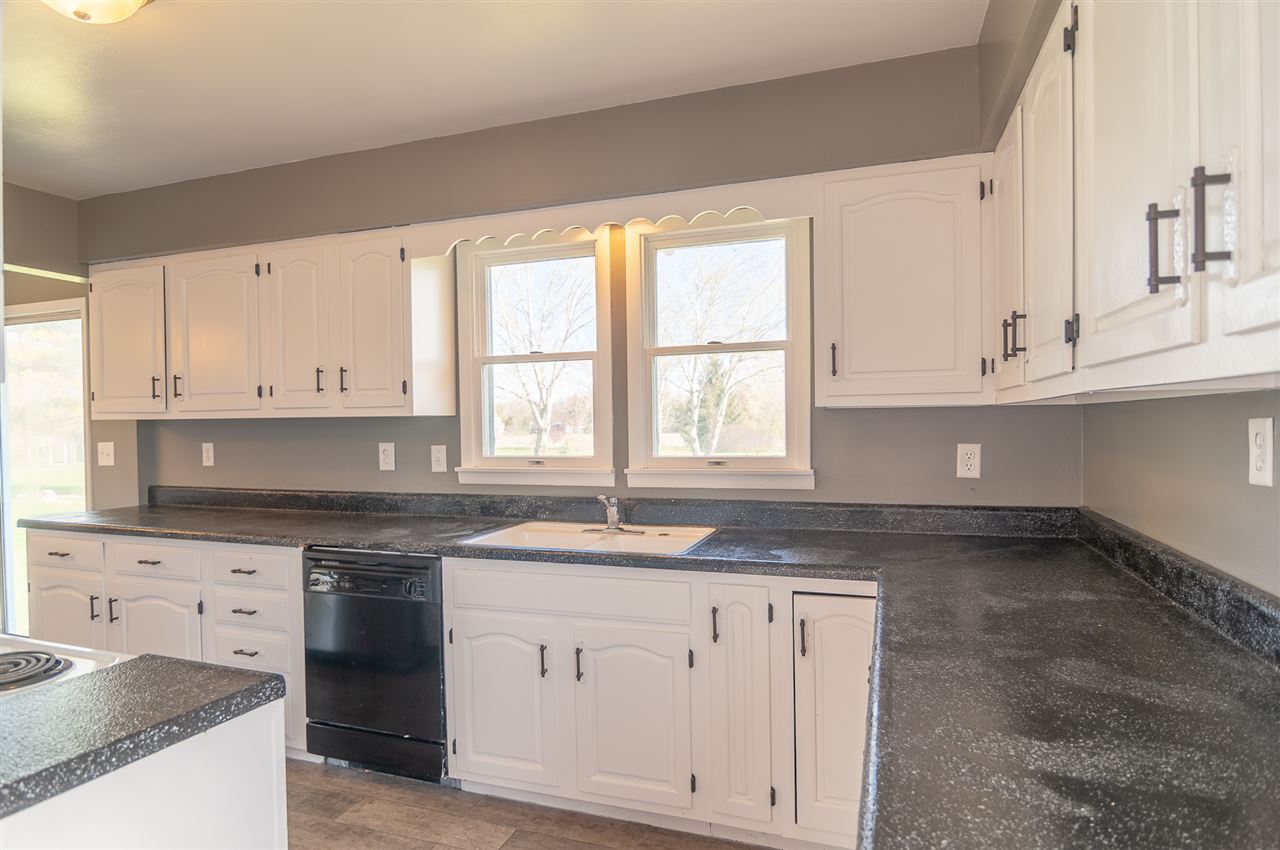 7464 West Farrand Road Clio, MI 48420 - Photo 9 of 17