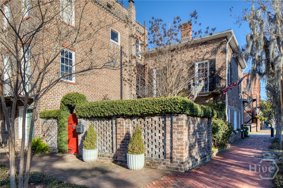 224 East Gordon Street Savannah, GA 31401 - Photo 2 of 39