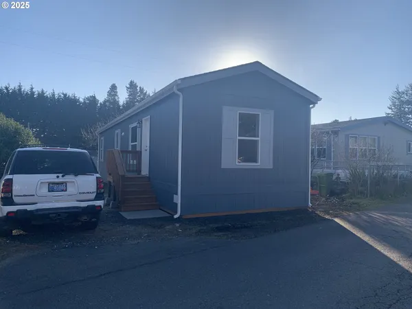 $133,650 | 69127 Wildwood Road, Unit 17, North Bend, OR 97459