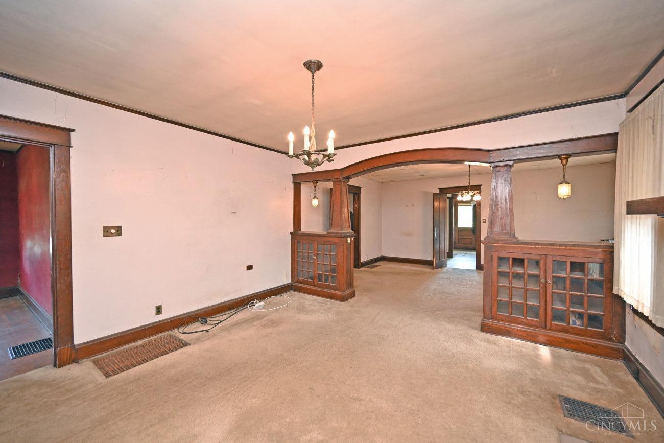6106 Plainfield Road Silverton, OH 45213 - Photo 23 of 53