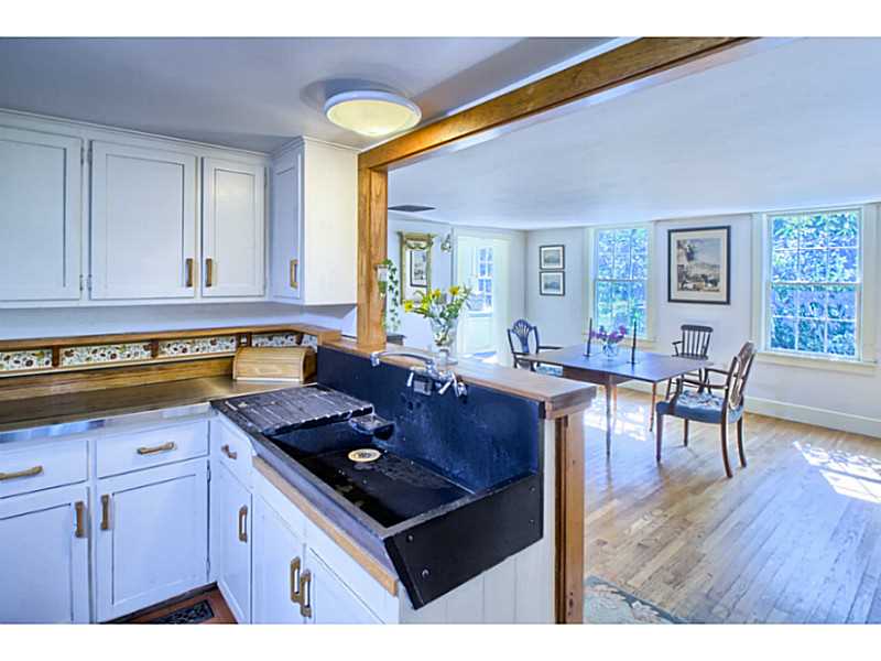 38 Mullin Hill Road Little Compton, RI 02837 - Photo 11 of 25 Kitchen.