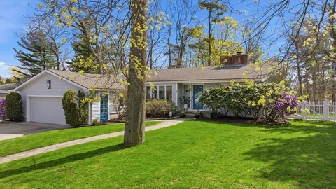 $1,100,000 | 11 Laurel Road, Swampscott, MA 01907