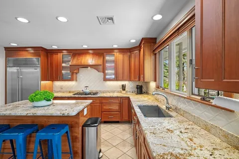 $1,100,000 | 11 Laurel Road, Swampscott, MA 01907