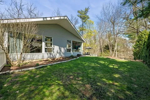 $1,100,000 | 11 Laurel Road, Swampscott, MA 01907