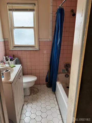 $429,000 | 13 Columbus Avenue, Edison, NJ 08817