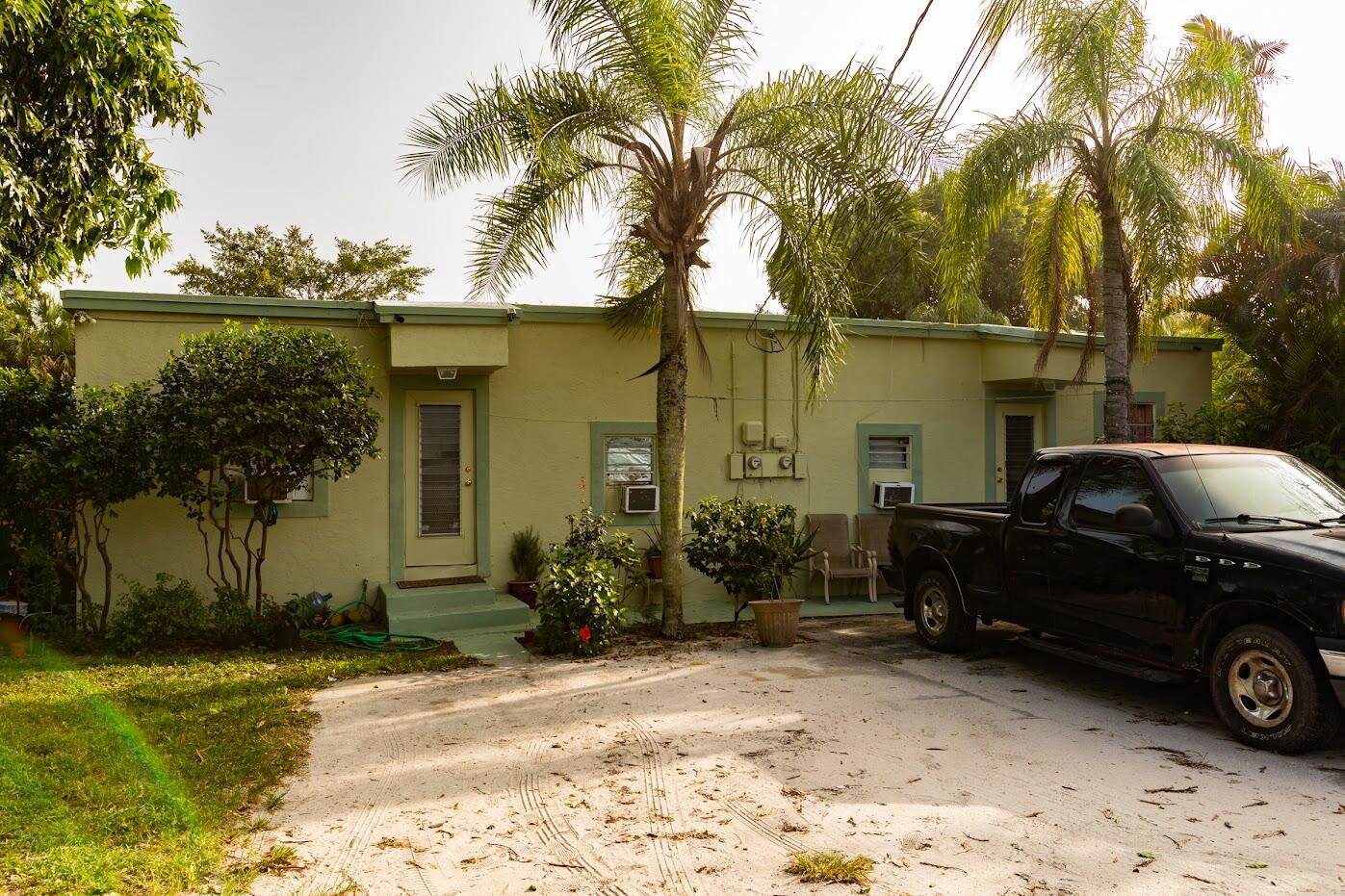 3759 Lakewood Road Palm Springs, FL 33461 - Photo 5 of 34 lakewood.frontdirect