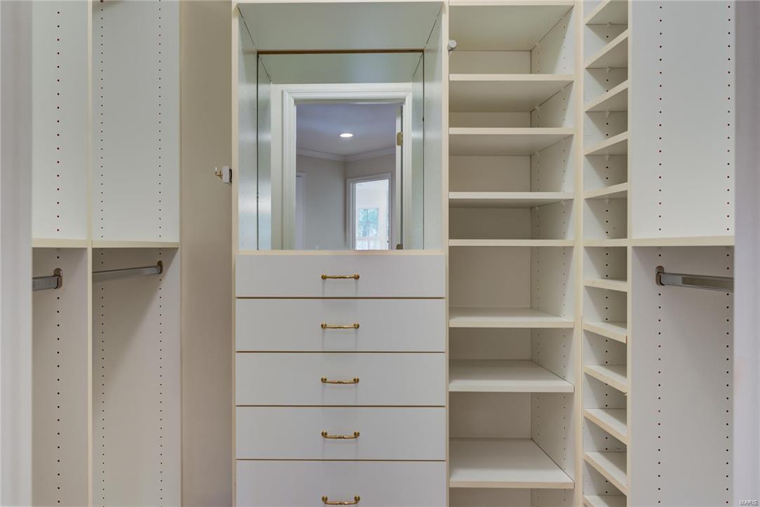9910 Wild Deer Road St. Louis, MO 63124 - Photo 22 of 27 Gallery Image 22