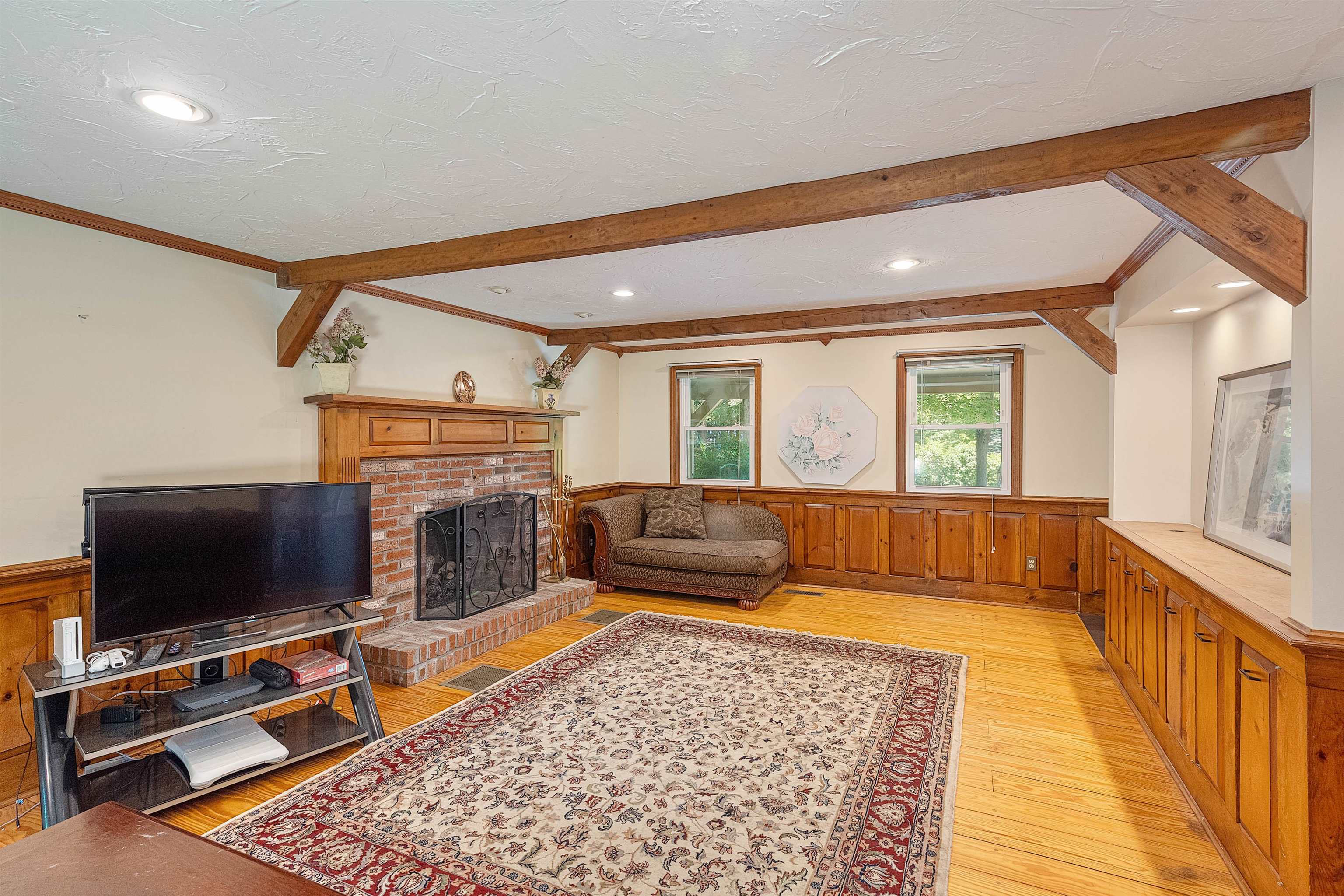 12 Happy Avenue Derry, NH 03038 - Photo 13 of 32