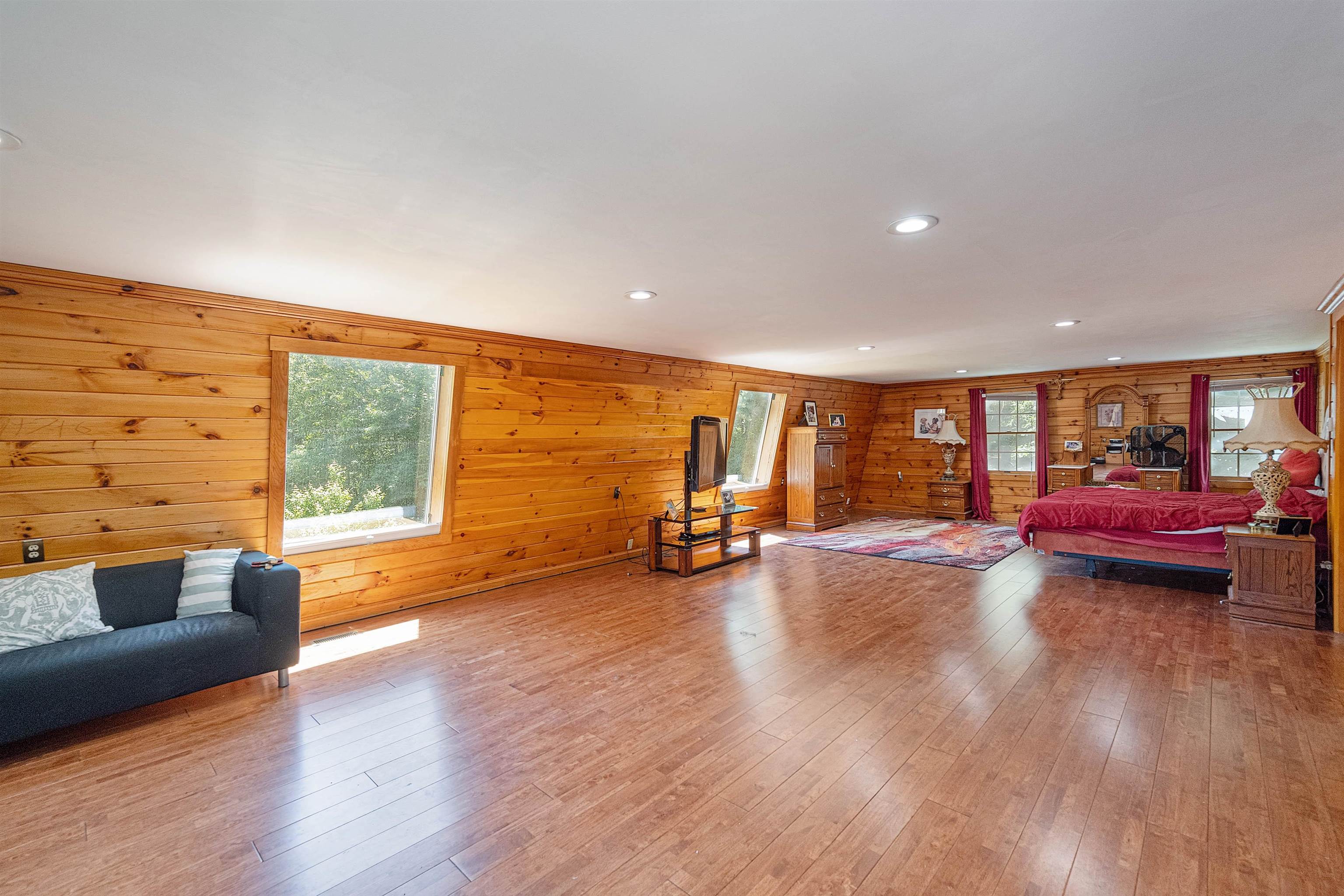 12 Happy Avenue Derry, NH 03038 - Photo 18 of 32