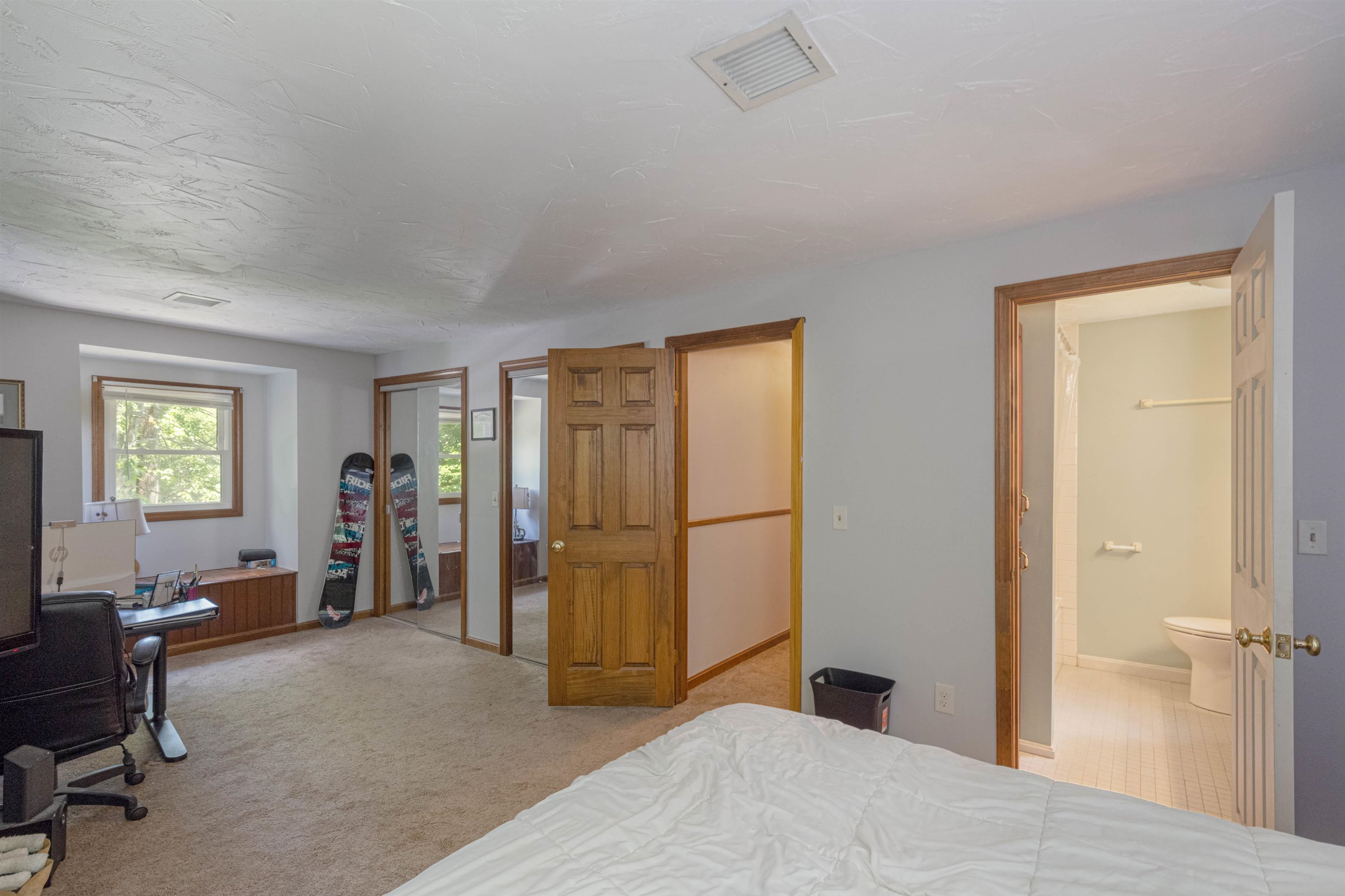 12 Happy Avenue Derry, NH 03038 - Photo 22 of 32