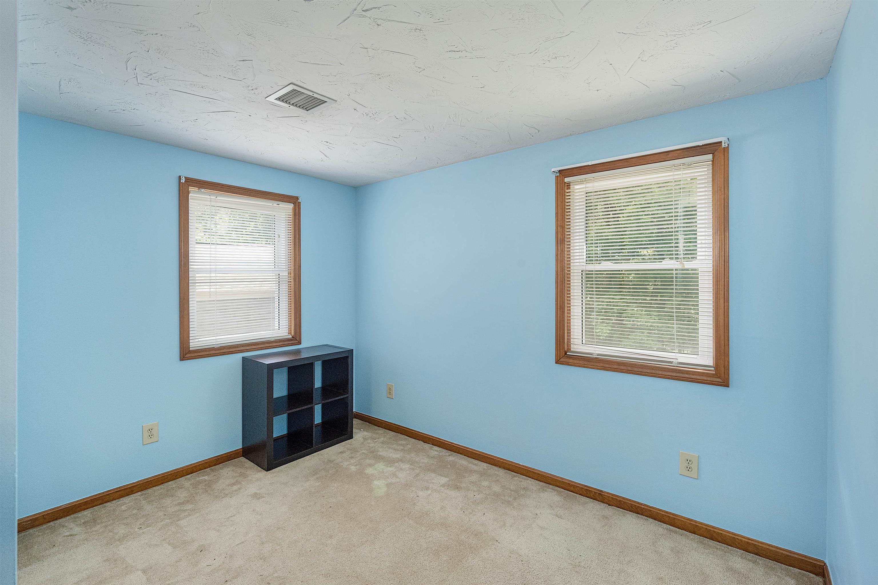 12 Happy Avenue Derry, NH 03038 - Photo 26 of 32