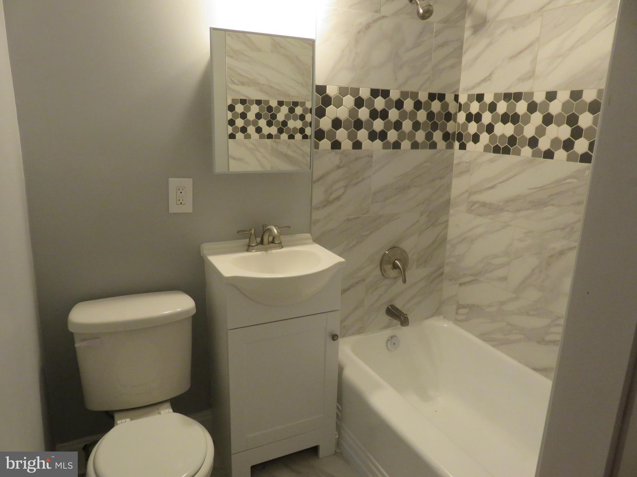 4002 Annellen Road Baltimore, MD 21215 - Photo 16 of 28 Bath