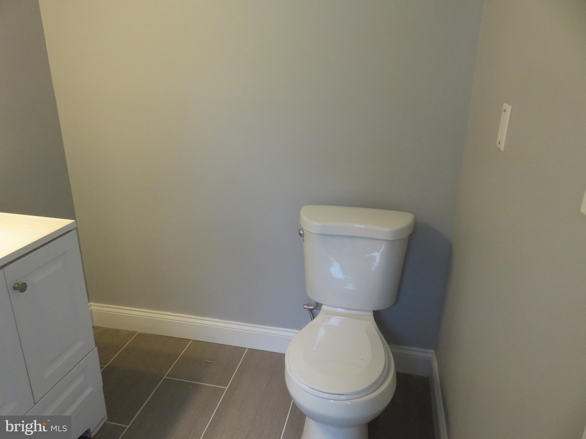 4002 Annellen Road Baltimore, MD 21215 - Photo 20 of 28 Bath (Master)