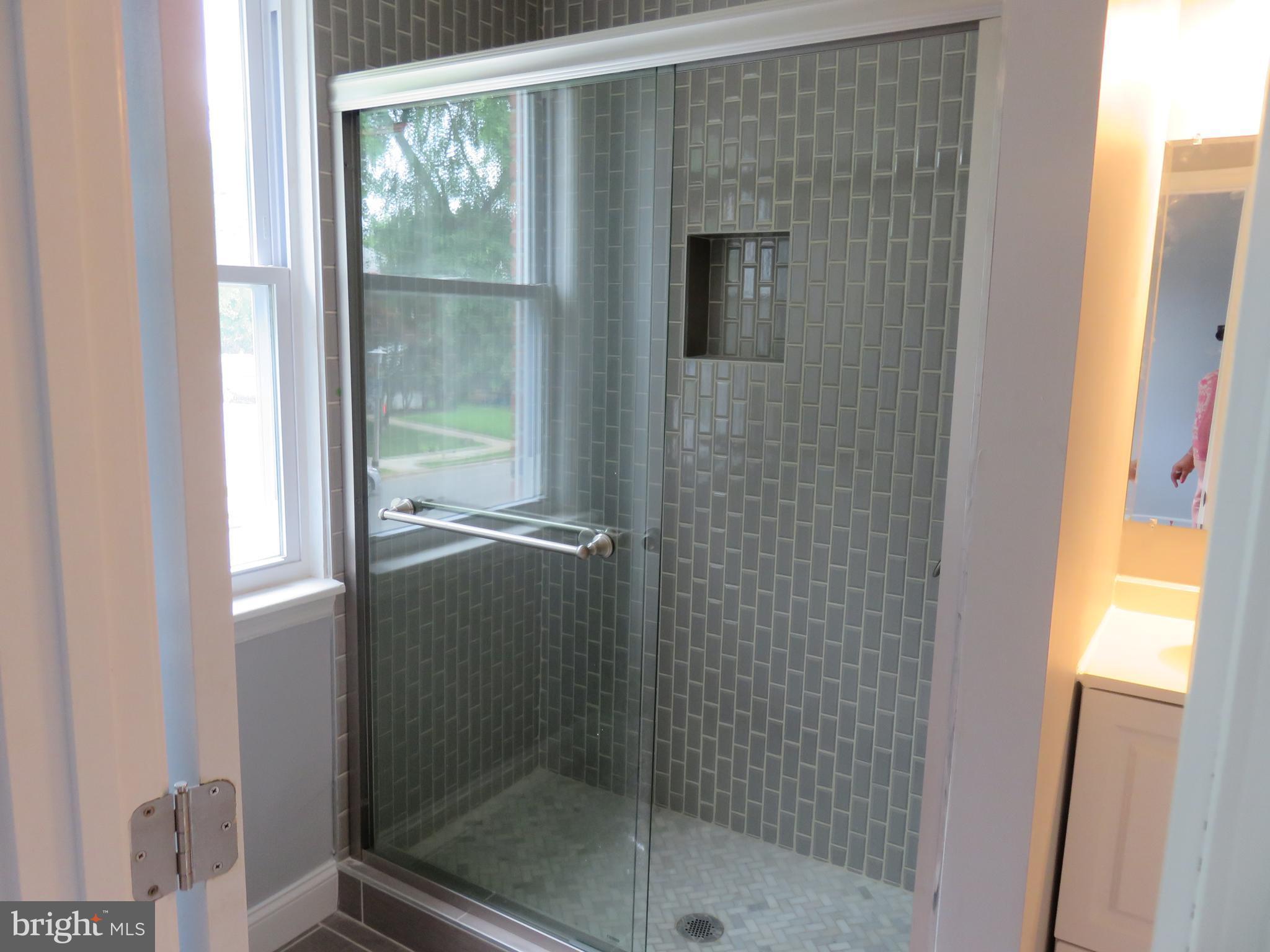 4002 Annellen Road Baltimore, MD 21215 - Photo 22 of 28 Bath (Master)