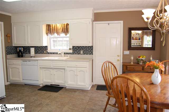 73 Ferguson Road Piedmont, SC 29673 - Photo 6 of 25 Gallery Image 6
