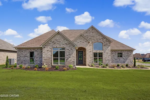 $460,000 | 162 Roxbury Drive, Jackson, TN 38305