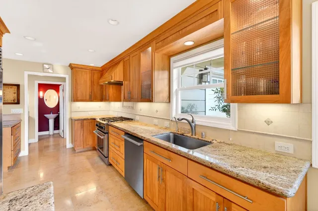 $2,695,000 | 1621 Elm Street, San Carlos, CA 94070