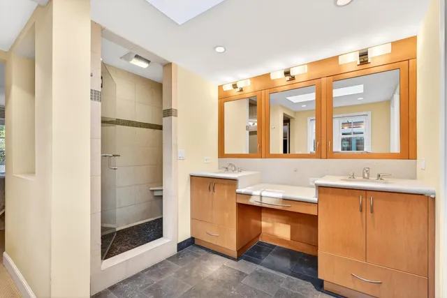 $2,695,000 | 1621 Elm Street, San Carlos, CA 94070