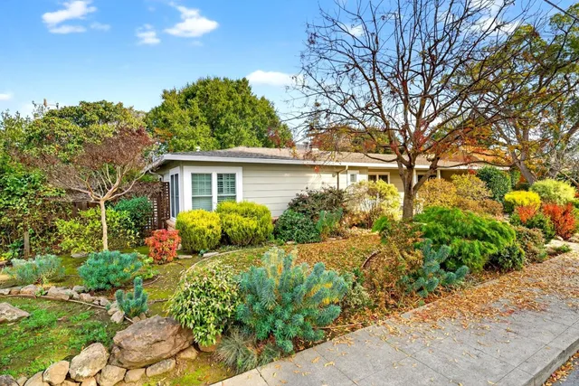 $2,695,000 | 1621 Elm Street, San Carlos, CA 94070