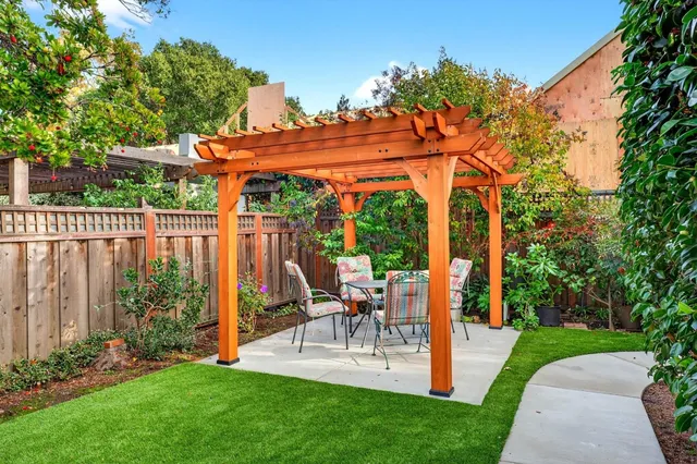 $2,695,000 | 1621 Elm Street, San Carlos, CA 94070