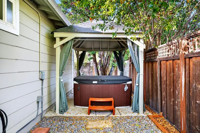 $2,695,000 | 1621 Elm Street, San Carlos, CA 94070