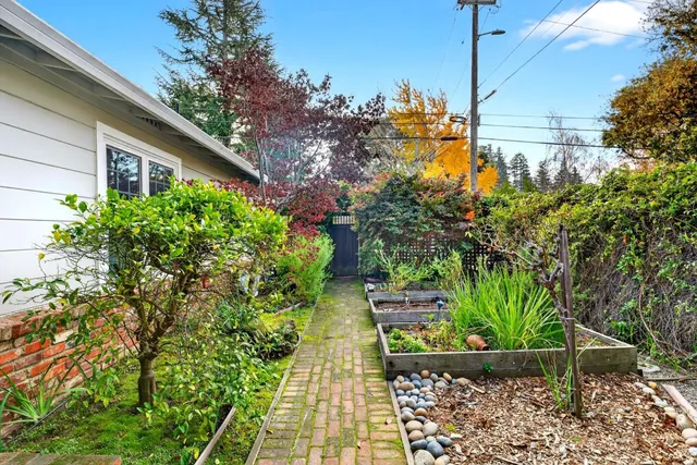 $2,695,000 | 1621 Elm Street, San Carlos, CA 94070